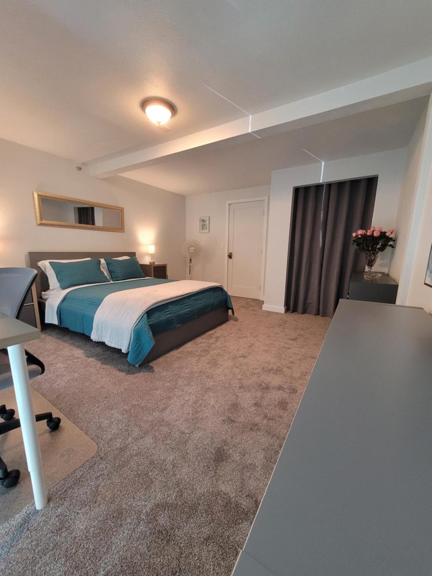 Sunstone House Guest house *